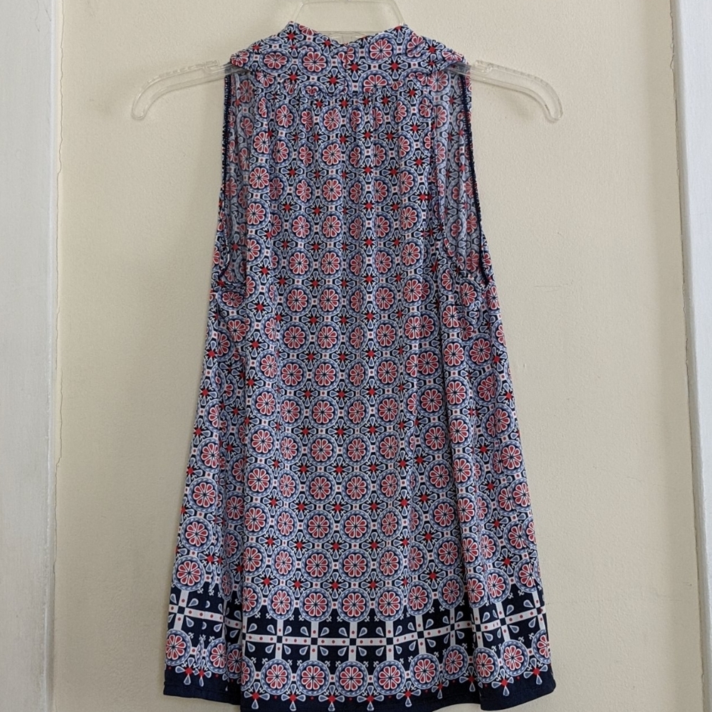 Max Studio Abstract floral pullover Top Medium - Picture 6 of 7